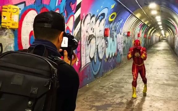 [cosplay] Fans can catch up with the movie with their own Flash