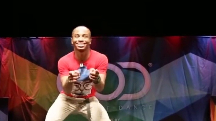 أكثر من 60 مليون مشاهدة على يوتيوب! تقنيات مذهلة، عضلات الجسم بأكمله ترقص في النقطة المثالية! الرجل 