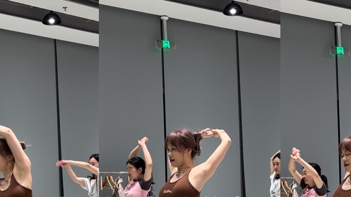 Four steps to easily get Jazz hand chest hip rolling small tips are here