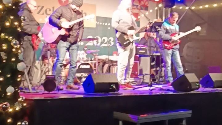 part 2 live band music in Czech Republic guys don't forget to share and like follow salamat ❤️👍