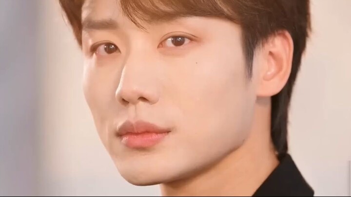 พากย์ไทย สาวน้อยถูกรังแกไร้ที่พึ่ง บังเอิญได้ซีอีโอสุดหล่อช่วยพากลับบ้าน ทะนุถนอมเธอราวไข่ในหิน