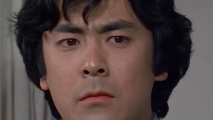 What's going on? Ultraman Seven was scolded by a human! He was so angry that he went berserk and bea