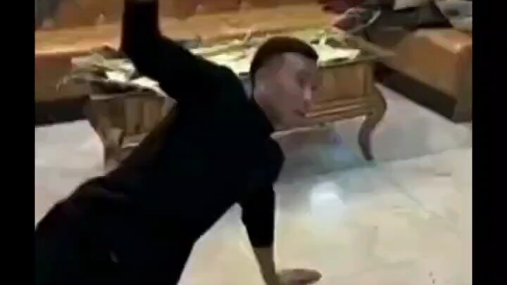 ร้านนี้ห้ามนำเครื่องดื่มแอลกอฮอล์จากภายนอกเข้ามา แต่สามารถนำอ้อยเข้ามาได้