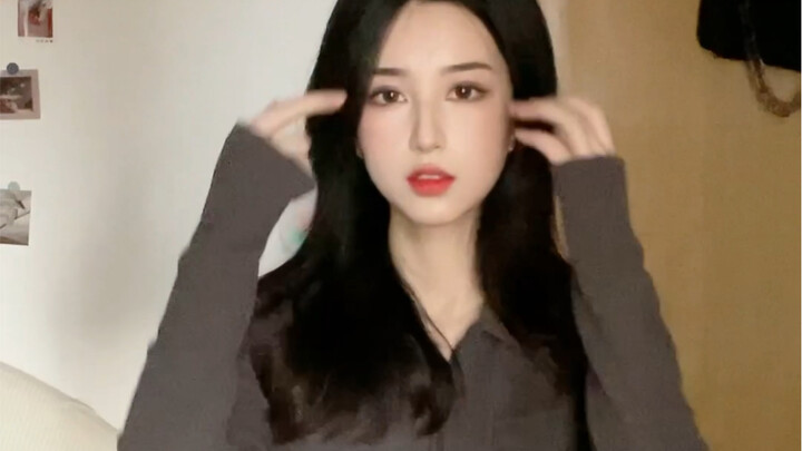 用拙劣舞蹈展示穿搭