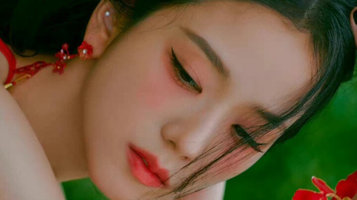 [Kim Ji-soo Jisoo] Big news—“ME” is here! So beautiful, so beautiful! Please give Ji-soo’s solo albu