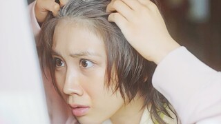 A Girl Wakes Up And Finds That Her Hair is White And She is Old At A Young Age