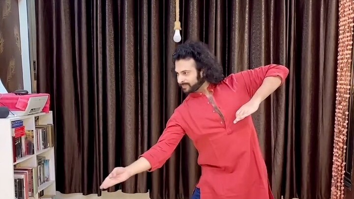 Bollywood Ấn Độ: Aaja Nachle – Nữ thần vũ đạo Madhuri trong “Hãy cùng nhảy thôi!”