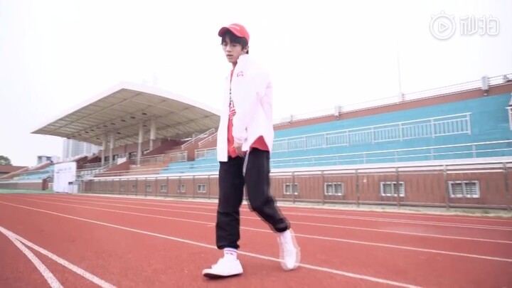 อี้อันมิวสิกโซไซตี้—ซุนอีหาง เต้นคัฟเวอร์เพลง “LOVE SCENARIO” & “goobye road”