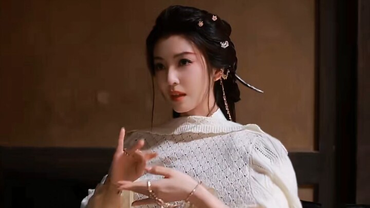 Let’s watch Teacher Li Yunxiao dance—pure visual bliss, absolutely gorgeous!!!