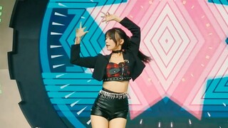 【小雪现场】BW饭拍| 60帧 | 超近距离 | thumbs up完整版 | 这次正对观众跳舞啦！超级飒~