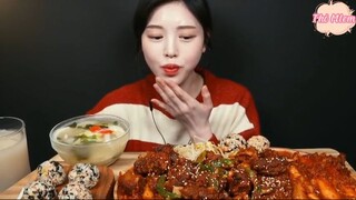 Sườn om siêu cay, bánh gạo, cơm nắm rong biển 1 #amthuc
