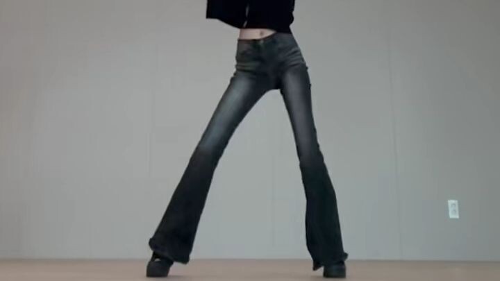 【Fang Zhiwen】WK1 has such a great figure yet doesn’t promote it—cover dance of ITZY’s “THAT’S A NO N