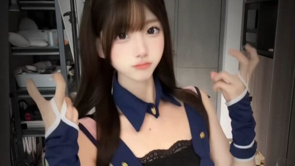 Aku paling jago menggemaskan diri~