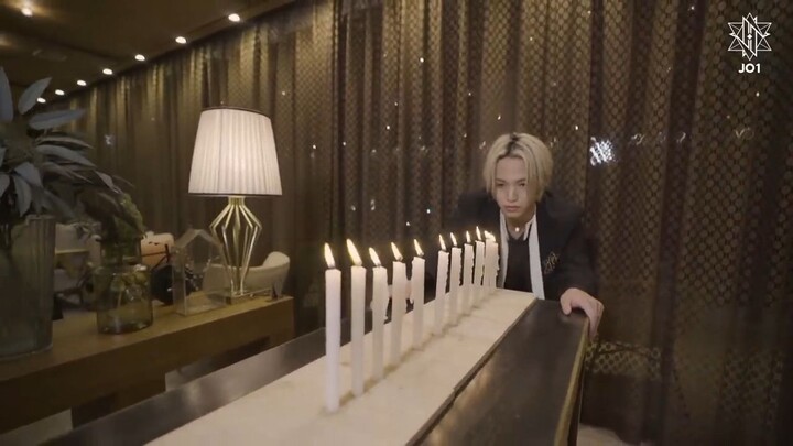 OHIRA SHOSEI BLOWING CANDLES IN ONE SHOT