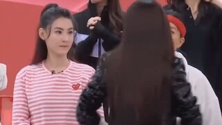 你以为女生看到美女的样子 VS 实际上女生看到美女的样子