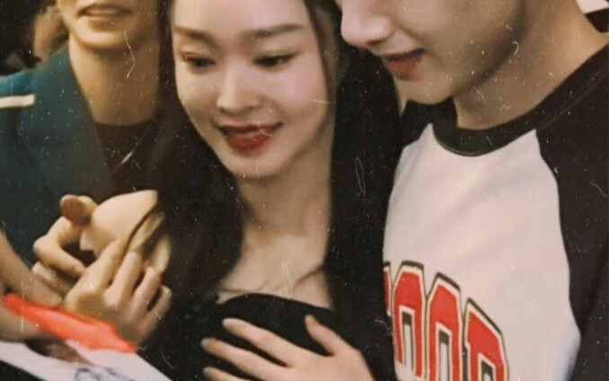 Holy crap! Whose couple is blasting the wedding march while sweeping through the building?! He wrapp