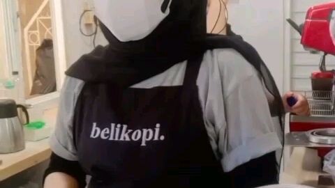 jenis jajanan roti dan minuman dikedai beli kopi.