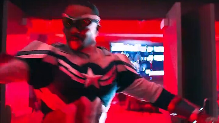 Captain America uses a basic attack on Falcon as a big move to practice, meet the new Captain Americ