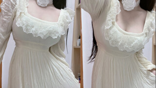 A must-have date dress for plump and busty girls