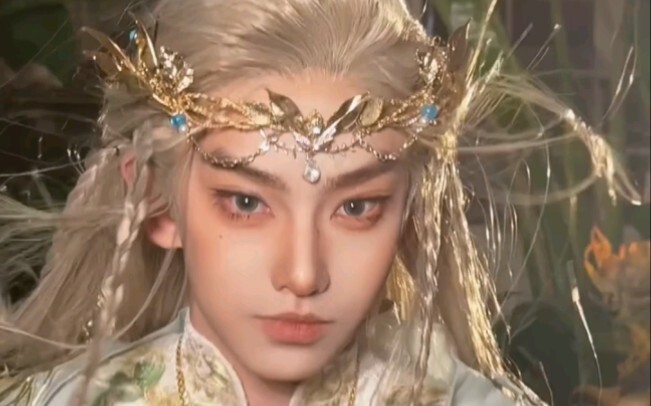 [Repost] Peng Yuchang Completely Transformed into the Elf Prince!! So Handsome!!!
