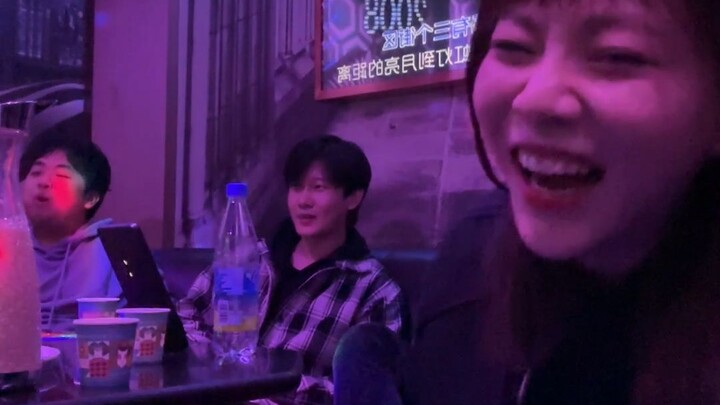 你绝对想不到！百万up主在ktv里居然...