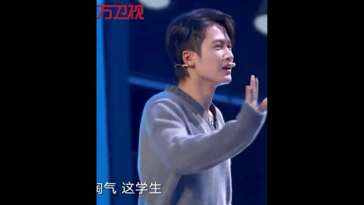 我真的太喜欢看檀健次跳舞了，演戏唱歌跳舞都可，这也太全能了吧，入坑不亏