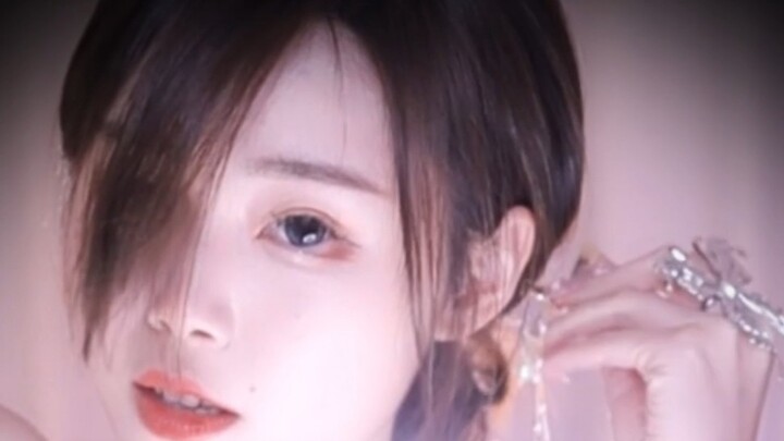 The scent drifting past you—vanishing from existence.