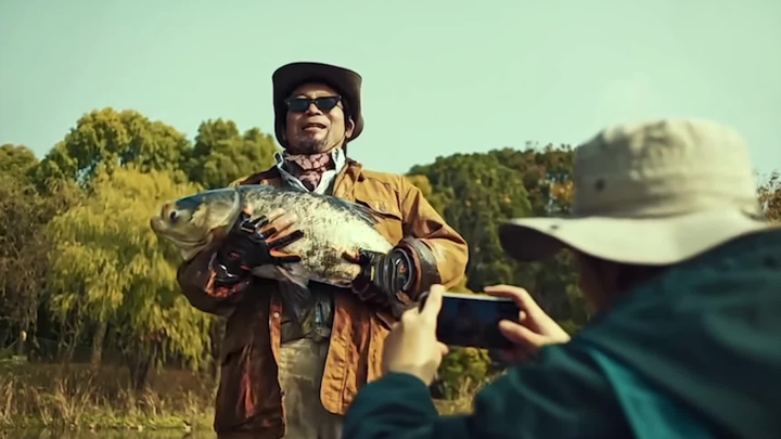 Clumsy ads turned into a melodramatic soap opera, hahaha