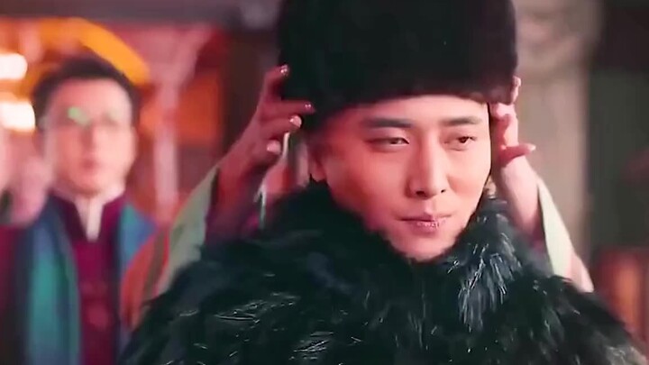 ฉันชอบความฮึดฮัดและหยิ่งยโสของเจ้าชายเบ๋อคนนี้มาก