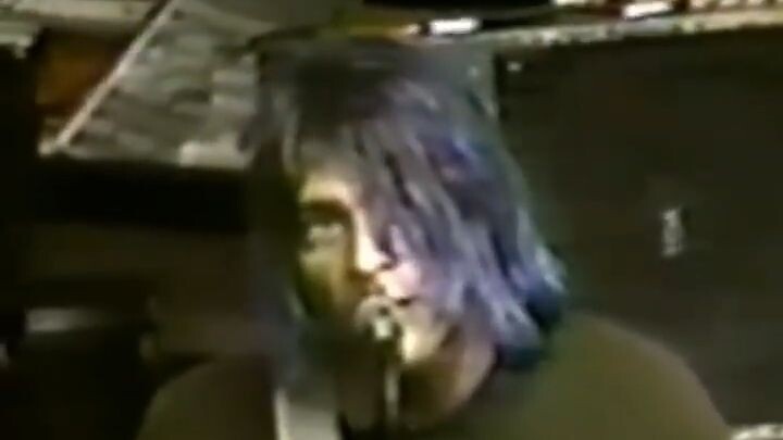 Kurt Cobain singing looking you directly to the eyes, 1991. #shorts