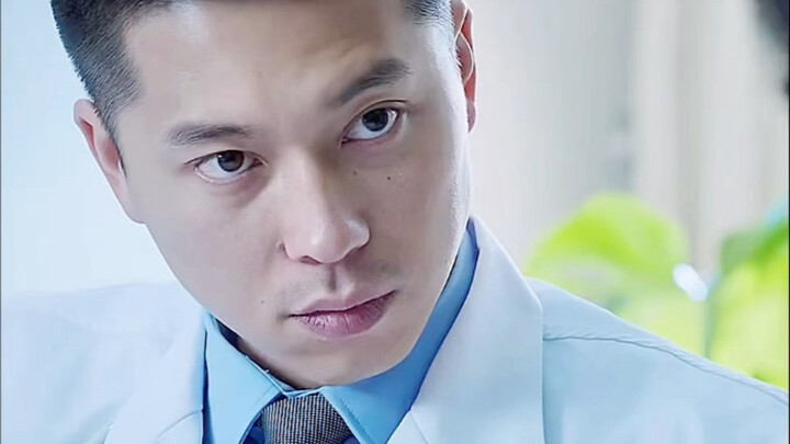 Sao vị vua miền Đông Bắc lại trở thành bác sĩ phụ khoa vậy?