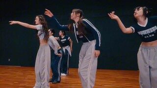 ที่แท้หยางหยางได้สปอยล์ท่าเต้นของ NewJeans ไปแล้วตั้งนาน ชาวเน็ตบอกว่า: อย่าดูถูกหยางหยางนะ!