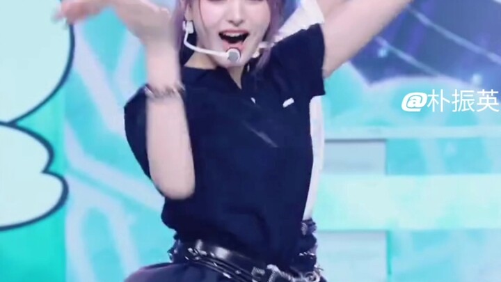 Korean Netizens Say This K-Pop Girl Idol’s Looks Aren’t as Stunning as They Used to Be