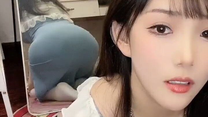 Is it a blue battle skirt?