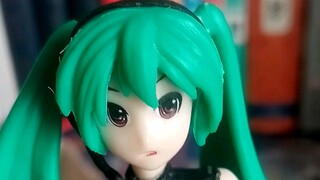 他们都说我的初音手办像史