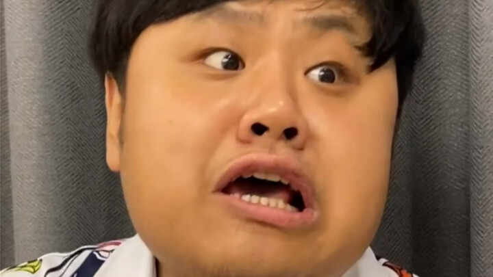 Are there such people who are obsessed with bad jokes around you?
