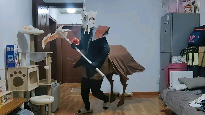 Anh đã đạp sập cả chuồng ngựa rồi!