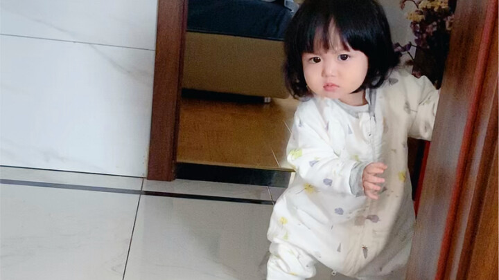 อ่า~ ลูกหมีตัวน้อยตัวนี้ช่างน่ารักจริงๆ!!!