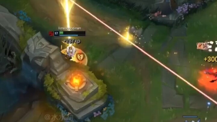 Vừa yếu vừa thích chơi