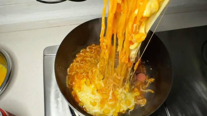 First-person, one-take immersive experience of sneaking a late-night snack of turkey-flavored instan