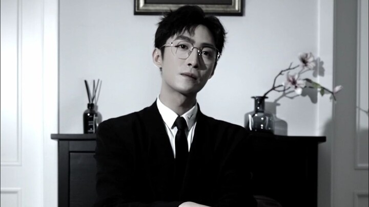 Yang diburu saat membungkuk pada uang adalah emas, bukan koin.