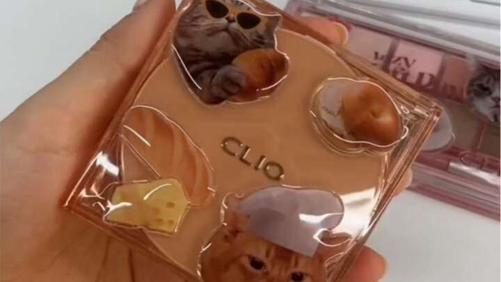 Đáng yêu quá rồi! Phụ huynh mèo bị xử đẹp rồi!