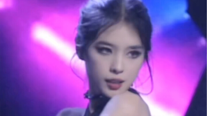 I'm performing at the MAMA (No, actually, I'm performing at the Sohu Dance Cover Awards Ceremony)