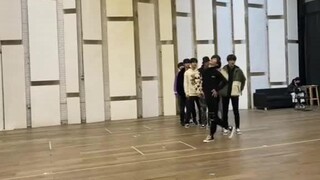 时代少年团 来看看这是不是你没见过的练习室版本的