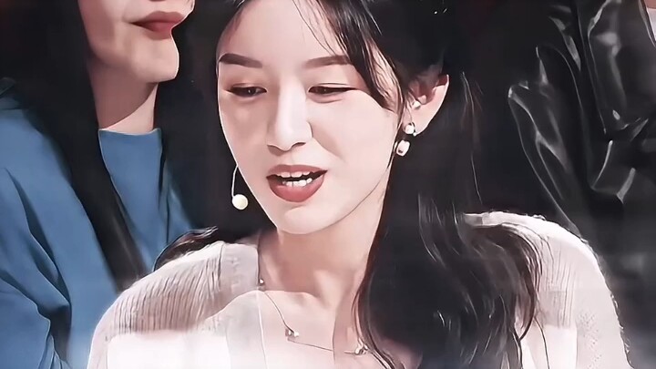 منغ تسي يي يُنَوِّم زهو ثم يذهب لاحقًا للعب الماهجونغ