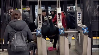 纽约像是一个模拟矩阵