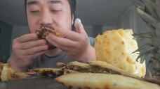 ASMR EATING SWEET & JUICY PINEAPPLE
