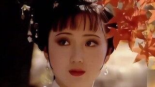 难怪都在吐槽审美降级，同一角色差距这么大，莞莞类卿都算不上。