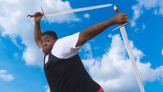 كم من اليأس لابد أن تشعر به حتى تتمكن من استخدام مثل هذه الطريقة في القتال بالسيف؟