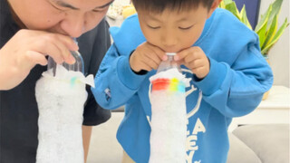 洗洁精加白糖，真的能吹出长长的彩虹泡泡龙